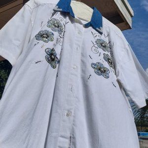 White Button-Up Polo Shirt with Blue Beaded Collar and Front Flower Embroidery